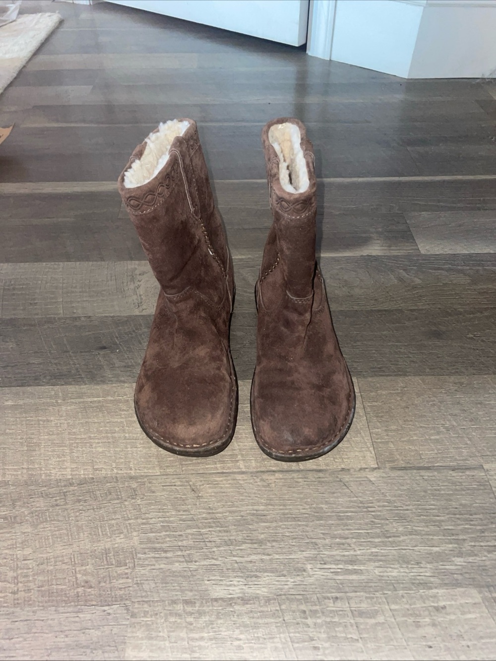 UGG Australia Aliso Tasman Women's Brown Boot Sheepskin Lined Leather Size 5